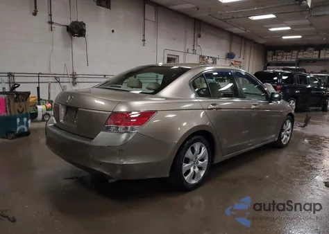 2010 Honda Accord 2.4 Ex-L from USA, damaged, VIN 1HGCP2F83AA105971